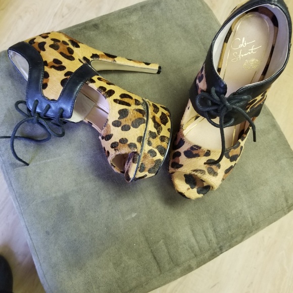 LEOPARD HEEL W/TIE UP - Picture 2 of 2